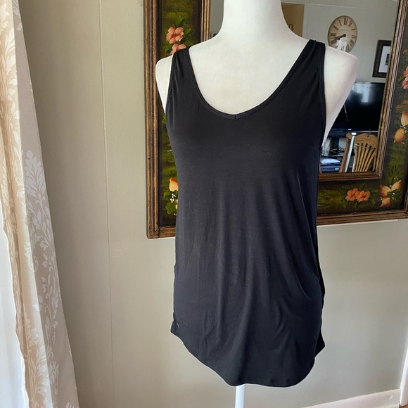 Senita Athletics Tops - Senita Athletic Open Back Black Tank